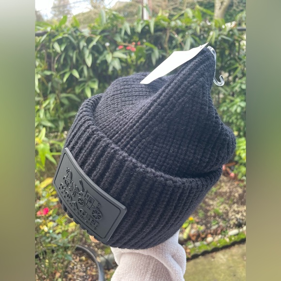 Coach Ribbed Black Beanie. - Picture 5 of 15